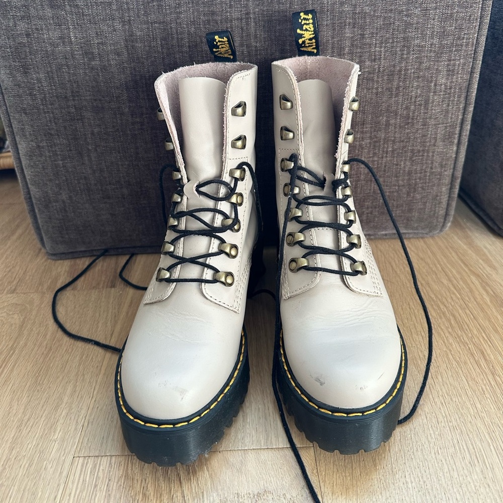 Leona Dr martens size 7 beige